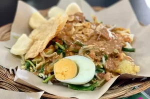 Tips Bikin Saus Kacang Gado Gado yang Enak Banget