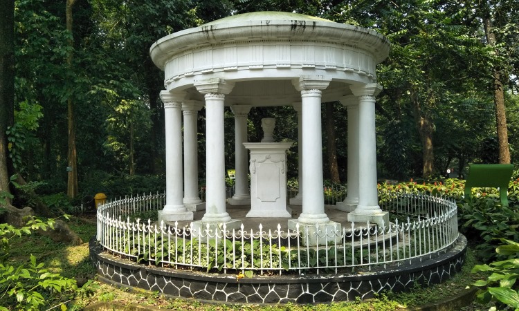 Wisata Edukasi Indah Nan Megah di Kebun Raya Bogor