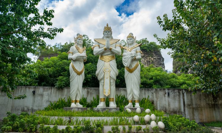 Obyek Wisata Megah GWK Cultural Park