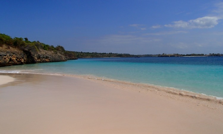 Pantai Negeri Dongeng, Uniknya Pantai di Lombok
