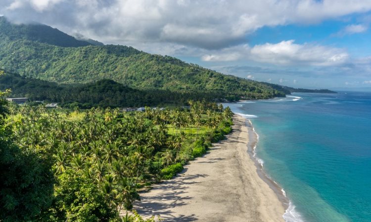 Sepeda Santai di Pesisir Pantai Lombok