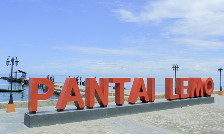 Pantai Lemo, Pantai Indah dengan View Sunset Memesona di Luwu Timur