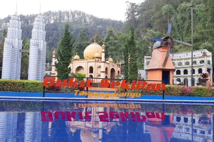 Bukit Sekipan, Bukit Indah di Karanganyar dengan Miniatur Landmark Dunia yang Unik
