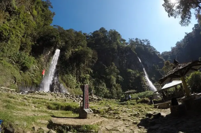 Curug Cibeureum, Riak Jatuhnya Air dan Pesona Alam Tersembunyi di Hutan Jawa Barat