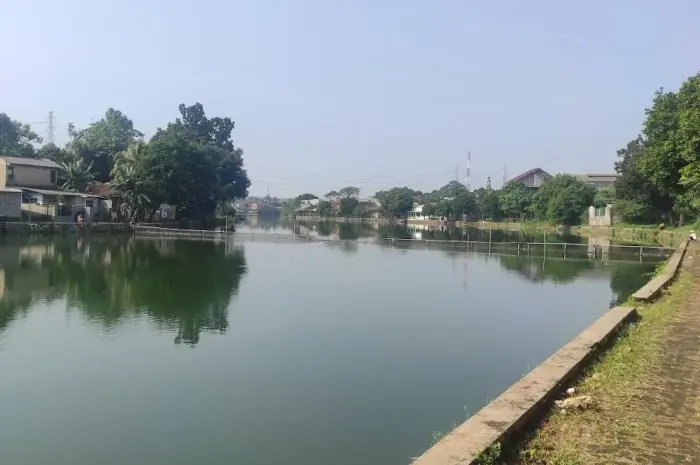 Menggunakan Sepeda Motor ke ke Situ Citayam