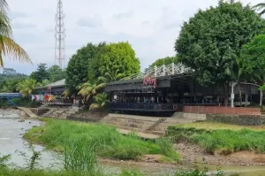 Pasar Ah Poong, Melintasi Dunia Melalui Hidangan Khas Daerah