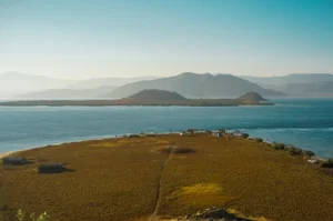 10 Rekomendasi Tempat Wisata di Sumbawa yang Lagi Hits