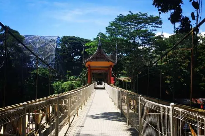 Kegiatan Seru Jembatan Limpapeh
