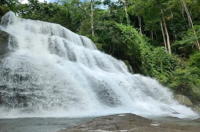 Daya Tarik Air Terjun Lacolla