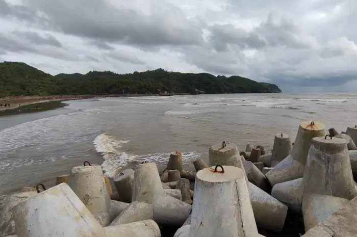 Kegiatan Seru Pantai Jetis