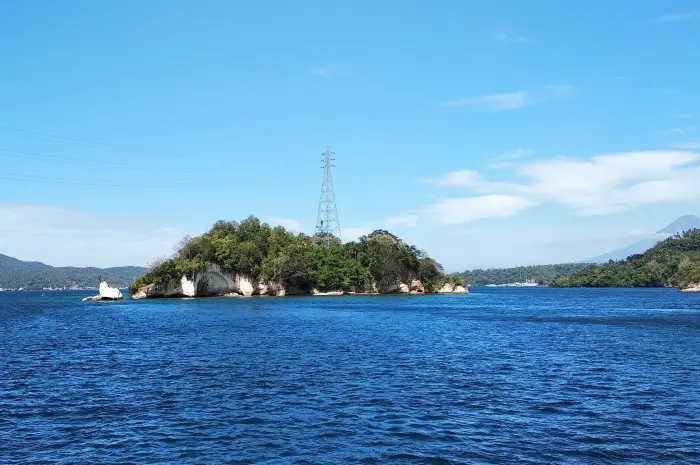 Tempat Wisata Terbaik di Sulawesi Utara yang Memikat Hati