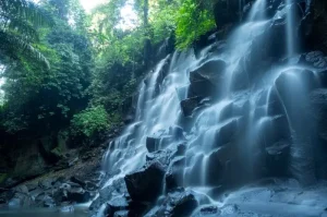 Air Terjun Kanto Lampo, Eksplorasi Keindahan Alam dan Budaya Unik di di Gianyar