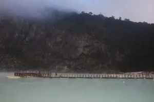 Kawah Putih Bandung, Wisata Alam yang Menakjubkan di Ciwidey