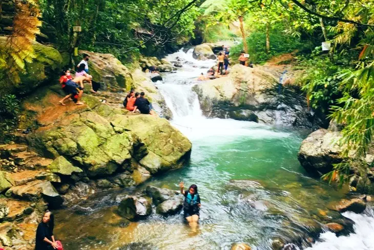 Curug Putri Kencana - Pesona Air Terjun Biru di Tengah Bukit