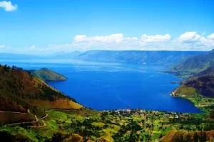 10 Danau Vulkanik Terbesar di Dunia: Pesona Alam yang Lahir dari Letusan Dahsyat
