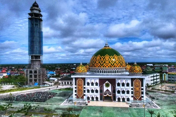 Masjid Raya Darussalam - Perpaduan Islam & Budaya Dayak