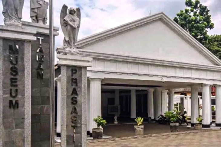 Museum Taman Prasasti - Museum Bernuansa Pemakaman Kolonial