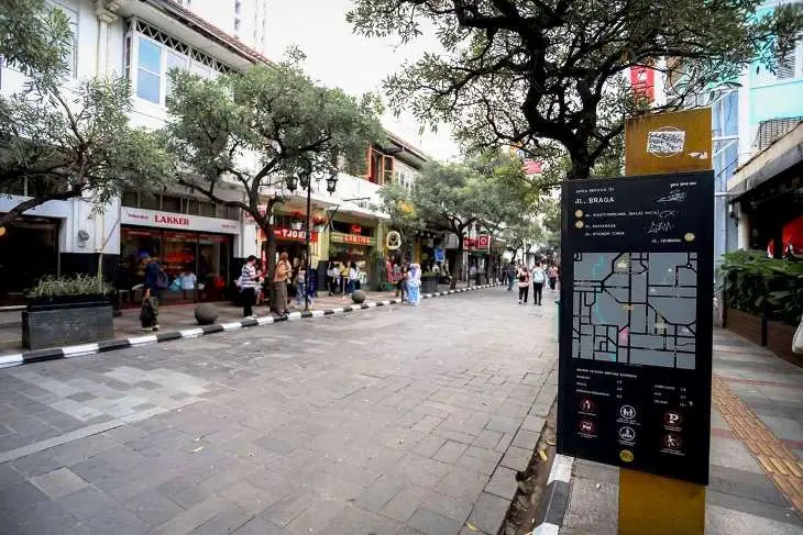 Pasar Braga - Belanja Oleh-oleh Khas Bandung dengan Harga Merakyat