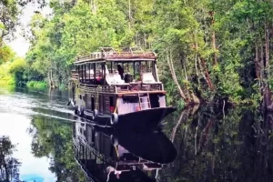 Tempat Wisata di Palangkaraya yang Wajib Dijelajahi – Bukan Cuma Hutan & Sungai!