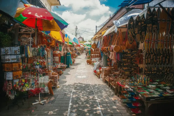 Belanja dan Cuci Mata di Pasar Seni Ubud
